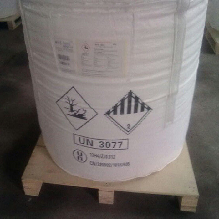 Paraclorobenzene C6H4Cl2 99 per cento di purezza cristalli di fiocco bianco per la sintesi chimica